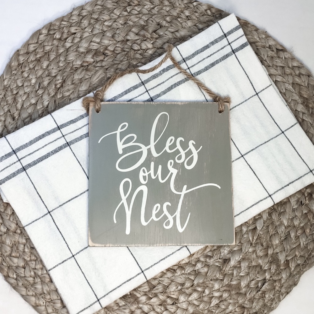 🛒2/$18!🛒 Bless Our Nest Painted Sign - Picture 2 of 4